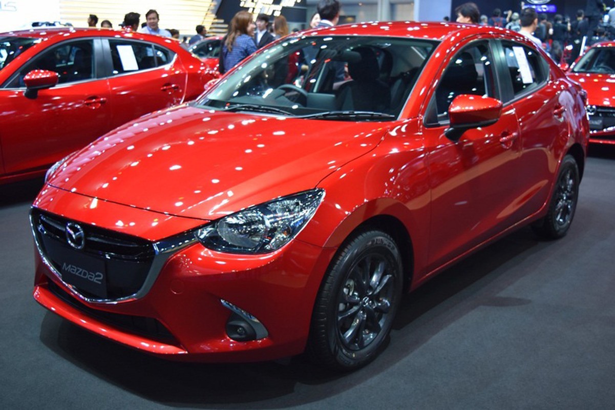 Mazda2 2017 trinh lang tai Thai Lan gia tu 365 trieu